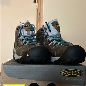 New Keen Women's Steel Toe Shoes - Gray and Blue (Women’s 7.5)